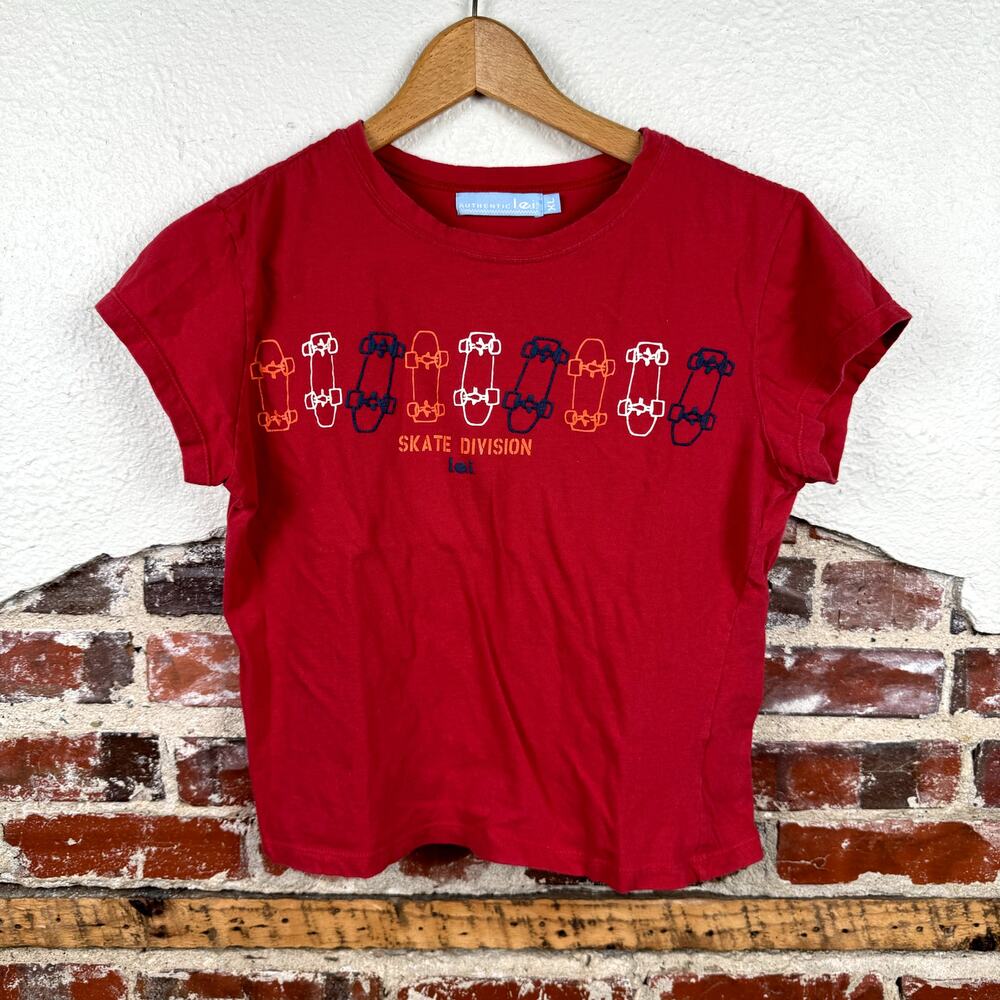 Vintage LEI Shirt Girls XL Red Short Sleeve Crewneck Skateboards Baby Tee Y2K
